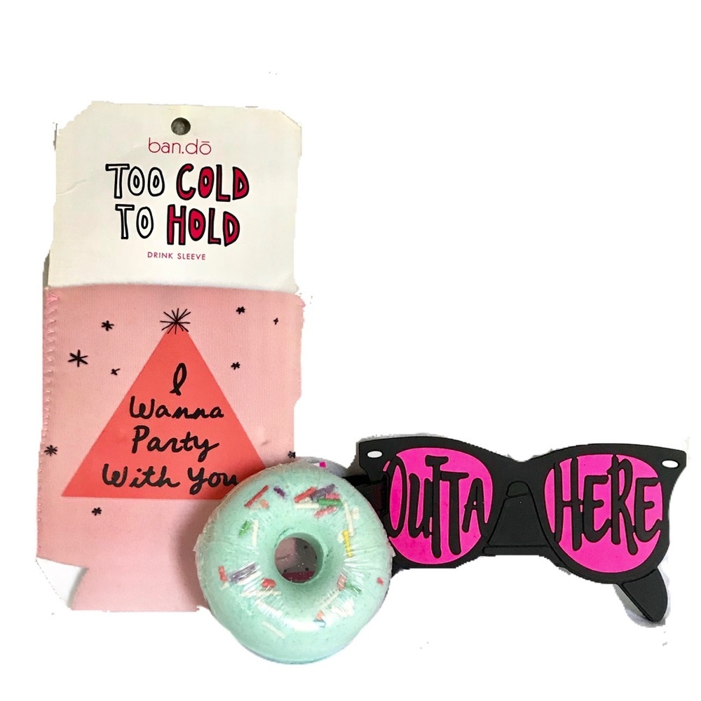 ‘I Wanna Party With You’ NWT Beauty Travel Kit